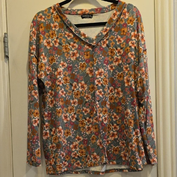 NWOT Oversized Small HEIMISH USA Teal Floral Fitted 3/4 Sleeve Blouse - Picture 1 of 8